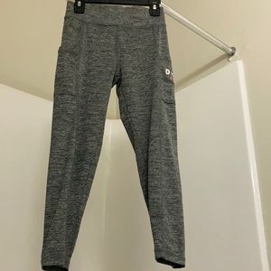 dkny leggings with pockets